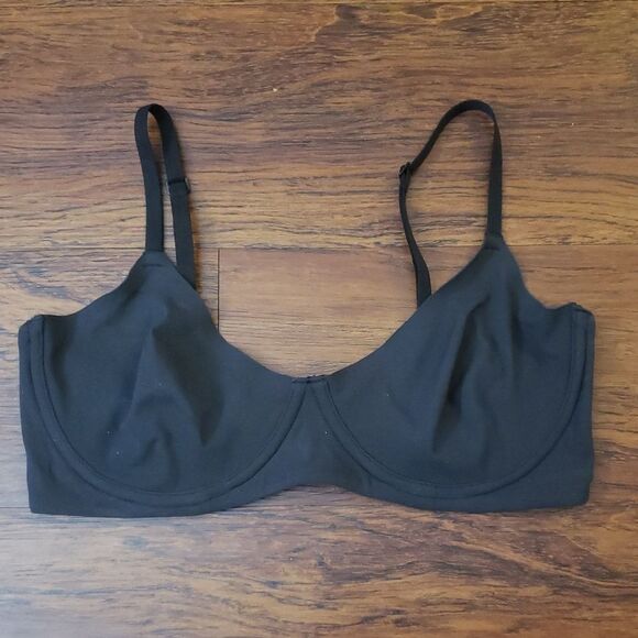 SKIMS Other - SKIMS Women's Black Bra Size 34D Comfy Loungewear Trendy Casual Chic Feminine